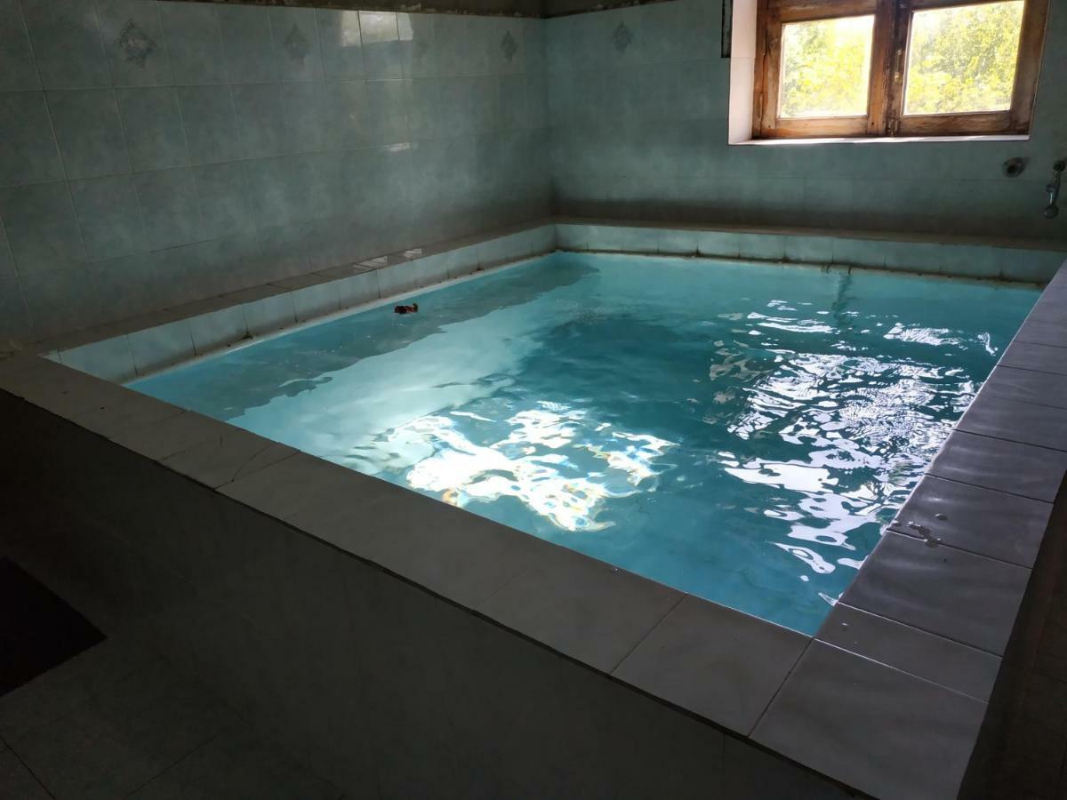Сибиряк Tskaltubo Luaran gambar